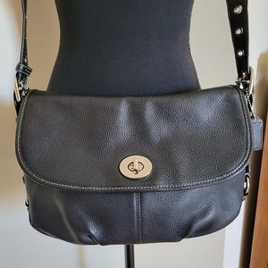 2000s Coach shoulder bag